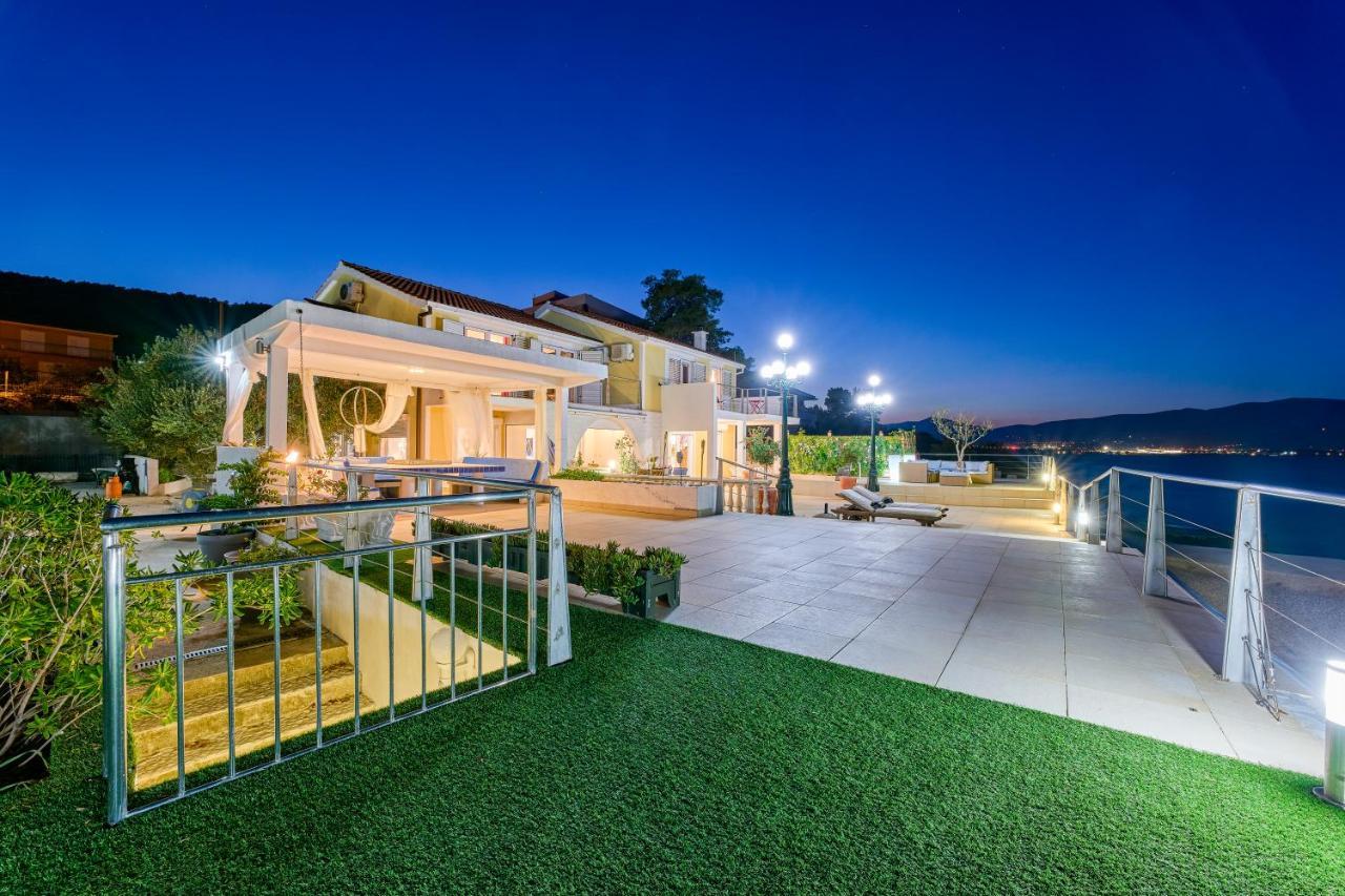 Villa Unique Sur La Plage Pour Des Vacances Inoubliables En Famille Ou Entre Amis Pour 10 Personnes Slatine Exterior photo