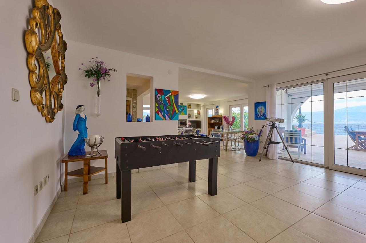 Villa Unique Sur La Plage Pour Des Vacances Inoubliables En Famille Ou Entre Amis Pour 10 Personnes Slatine Exterior photo